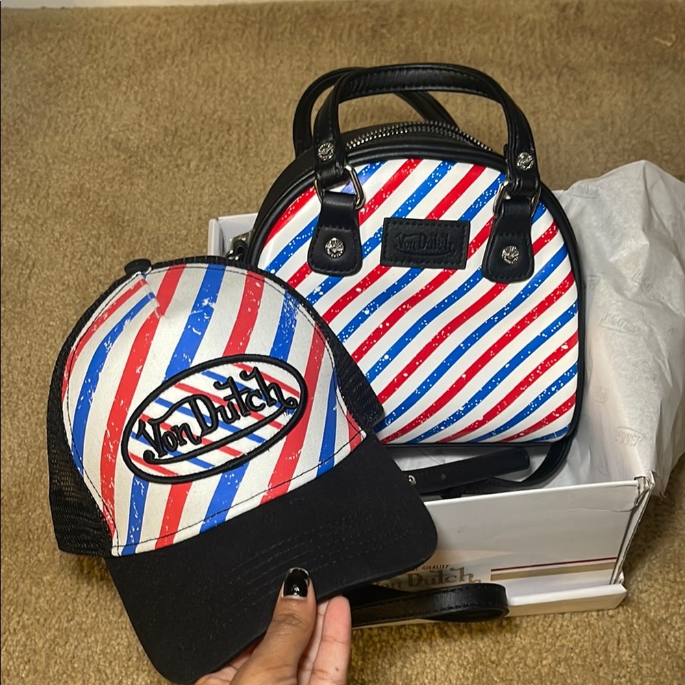 Von Dutch Striped Women's Purse & Hat